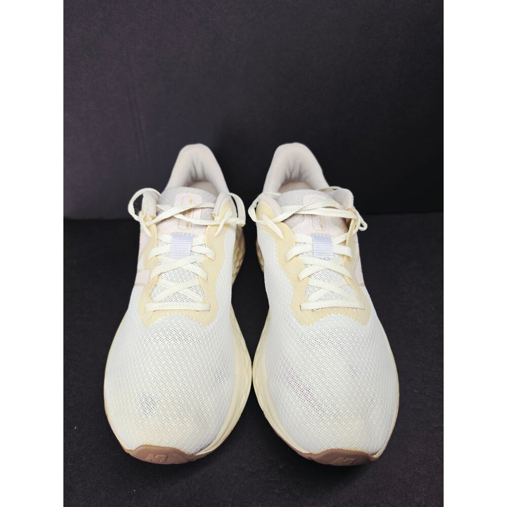New Balance Women 9.5 Comfy footwear - Picture 3 of 8